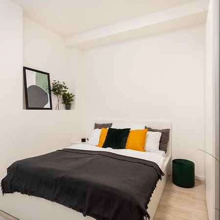 Prague Days - Minimalist Apartment - Easy City Access Exterior photo